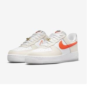 Nike Women’s Air Force 1 ‘07 SE ‘First Use Cream’ size 7 in White/Orange
